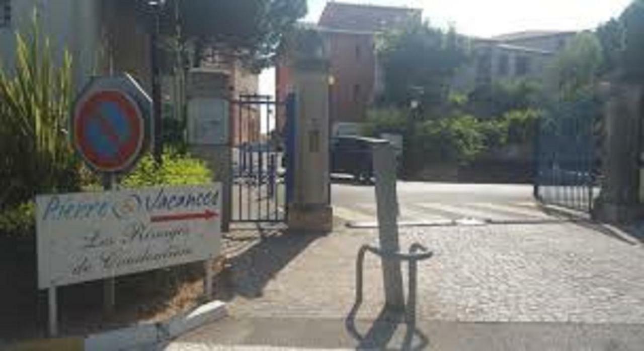 Coudouliere Vue Mer Et Port Apartamento Six-Fours-les-Plages Exterior foto